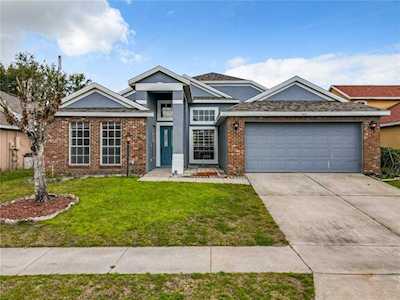 319 Walk View Ct Apopka, FL 32703