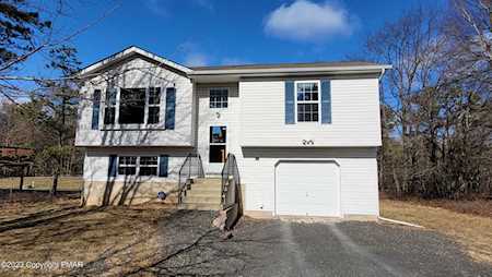 61 Nosirrah Rd Albrightsville, PA 18210
