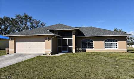 919 NE 17th Terrace Cape Coral, FL 33909