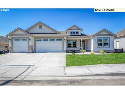 6190 SE Mcinnis ST Hillsboro, OR 97123