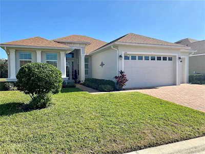 1320 Oakmont Dr Winter Haven, FL 33884