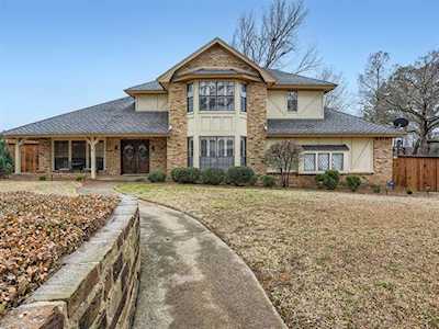 320 Blue Quail Court Bedford, TX 76021