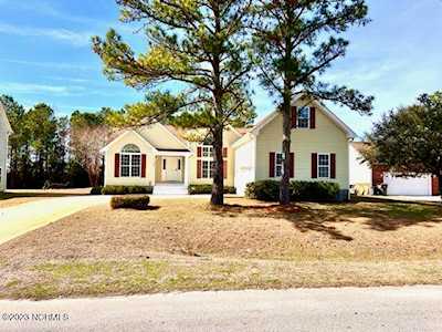243 E Ivybridge Drive Hubert, NC 28539