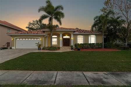 1038 Wideview Ave Tarpon Springs, FL 34689