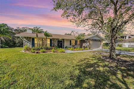 370 Palmdale Dr Oldsmar, FL 34677
