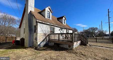 35 E Line St Penns Grove, NJ 08069