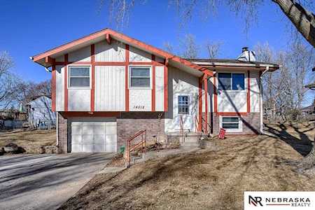 14518 Willow Creek Dr Omaha, NE 68138