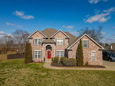 756 Starpoint Dr Gallatin, TN 37066