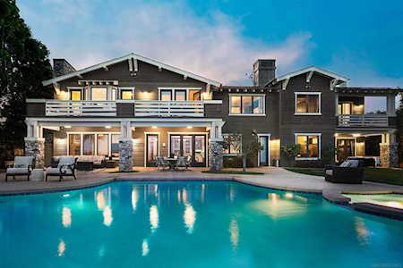 8083 N La Jolla Scenic Dr La Jolla, CA 92037