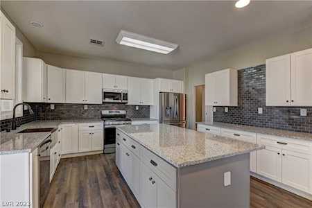 6124 Star Decker Rd North Las Vegas, NV 89031