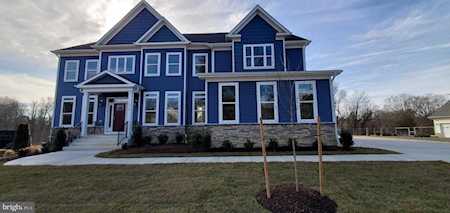 8730 Lukens Ln Alexandria, VA 22309