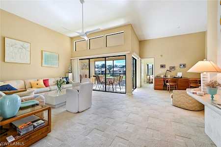 583 Beachwalk Cir #Q-202 Naples, FL 34108