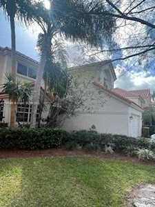 9218 Magnolia Ct Davie, FL 33328