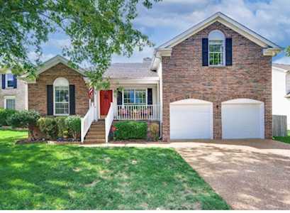 2214 Falcon Creek Dr Franklin, TN 37067