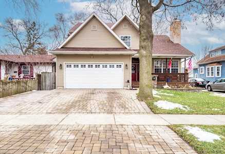 813 E Grandlake Blvd West Chicago, IL 60185