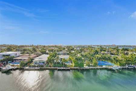 10000 W Bay Harbor Dr #PH23 Bay Harbor Islands, FL 33154