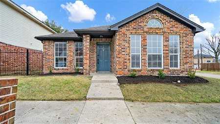844 Greenridge Drive Arlington, TX 76017