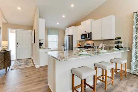 18071 Heirloom Court Lakeville, MN 55044