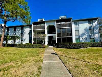 1236 Pine Ridge CIRCLE W #F1 Tarpon Springs, FL 34688