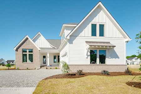 8282 Winding Creek Circle Wilmington, NC 28411