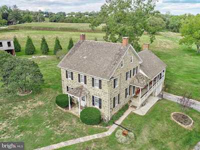 32 Protectory Rd Abbottstown, PA 17301