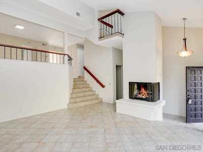 3320 Caminito Eastbluff #135 La Jolla, CA 92037