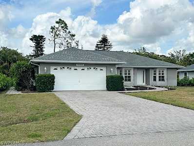 10247 Enoch Ln Bonita Springs, FL 34135
