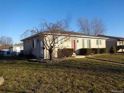 6380 N Farmington Rd Westland, MI 48185
