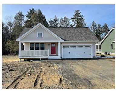 64 Three Ponds Dr Brentwood, NH 03833