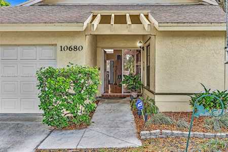 10680 NW 32nd St Sunrise, FL 33351