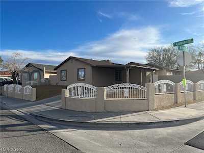 5055 Andover Dr Las Vegas, NV 89122