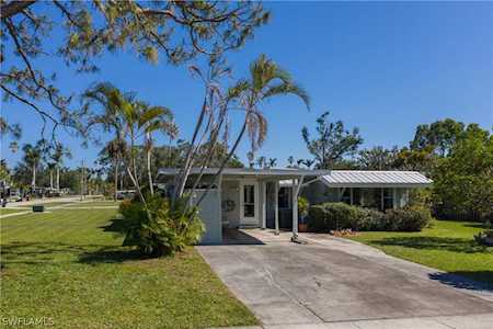 1560 Grove Ave Fort Myers, FL 33901