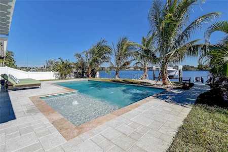 658 Bayshore Dr Tarpon Springs, FL 34689