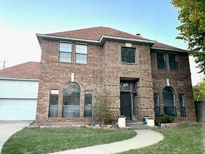 3015 Redstone Drive Arlington, TX 76001