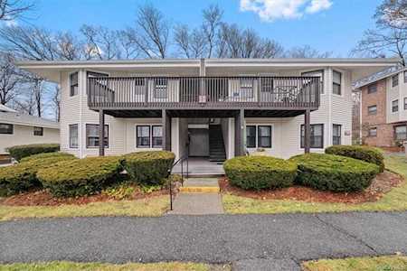 33 Warwick Place #C Yorktown Heights, NY 10598