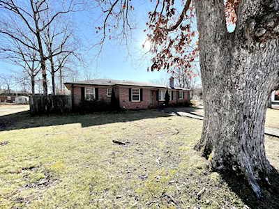 1107 Belmont Dr Manchester, TN 37355
