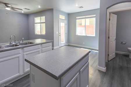 6631 Hathersage Ave Las Vegas, NV 89139