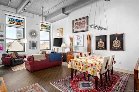 25 Leroy Place #401 New Rochelle, NY 10805