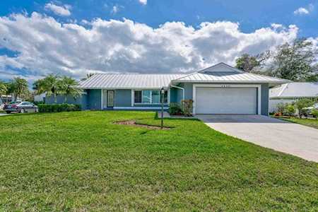 2946 SE Glasgow Drive Stuart, FL 34997