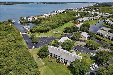 5645 Marina Dr Sebastian, FL 32958