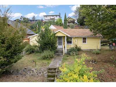 5105 SE Rex DR Portland, OR 97206