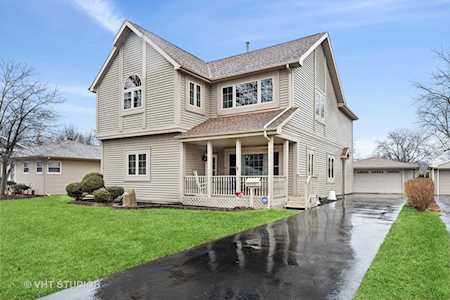 2302 Robin Ln Rolling Meadows, IL 60008
