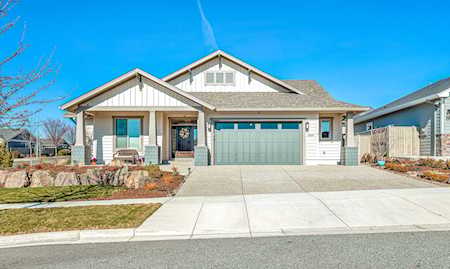 3909 Sunleaf Ave Medford, OR 97504