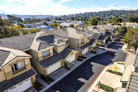 3685 Ruette De Ville San Diego, CA 92130