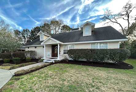 703 Jasmine Ave. Myrtle Beach, SC 29577