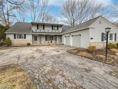 30310 Ashton Ln Bay Village, OH 44140