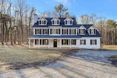 25 Nash Trl Albrightsville, PA 18210