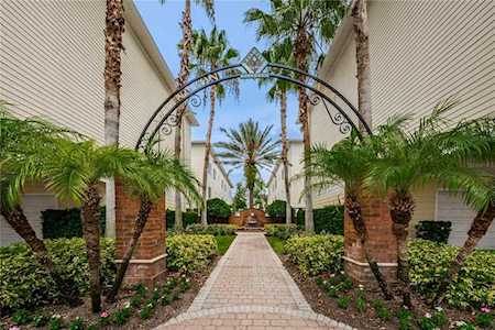 9839 Meadow Field CIRCLE Tampa, FL 33626