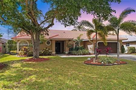 4630 NW 100th Way Coral Springs, FL 33076