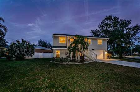 921 Lynnlea Ln Tarpon Springs, FL 34689